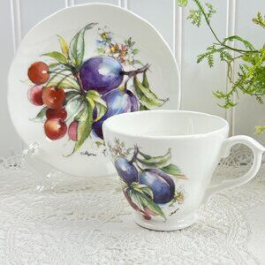 Vtg Duchess Fine Bone China Cup & Saucer Set With Fruit & Floral Design England